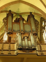 Vue des orgues en contre-plongée (réglage sur des tons chauds). Cliché personnel