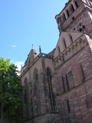 Vue de l'église St-Thomas de Strasbourg. Cliché personnel (août 2008)