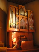 Vue de l'orgue Mathis (1974) de l'église catholique de Münchenstein. Cliché personnel (oct. 2008)
