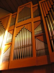 Le soleil sur les tuyaux de l'orgue. Cliché personnel