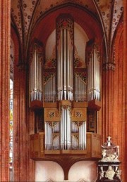 Orgue appel� Totentanzorgel (orgue de la Danse des Morts) de la Marienkirche de L�beck. Cr�dit: //public.fotki.com/