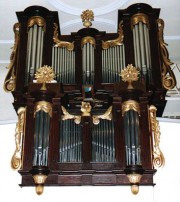 L'orgue Callinet de Hattstatt (1833), restauré par le facteur Kern. Crédit: perso.wanadoo.fr/eisenberg/facteurs/callinet