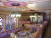 Vue d'ensemble intérieure avec l'orgue. Cliché personnel