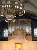 Vue de l'orgue Metzler (inauguré en avril 2009). Pauluskirche de Berne. Cliché personnel (avril 2009)