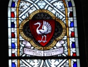 Médaillon de droite (vitrail de droite dans le choeur: armoiries de Gruyère). Cliché personnel