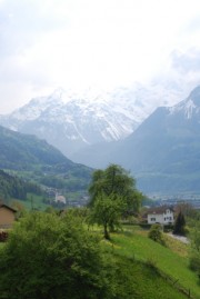 Paysage et vue sur le bas village de Bürglen. Cliché personnel