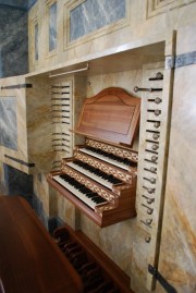 Autre vue de la console de l'orgue. Cliché personnel (6 juin 2009)