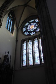 Autres vitraux dans le transept. Cliché personnel