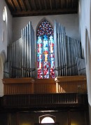 Vue du grand orgue Willy Dold (1956) de St-Martin à Fribourg-en-Brisg. Cliché personnel (août 2009)