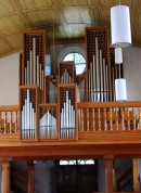 Vue de l'orgue Kuhn (1965) de l'église réform. de Schöftland. Cliché personnel (fin juillet 2010)