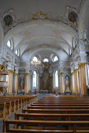 Une vue de la nef de l'église Saint-Nicolas. Cliché personnel