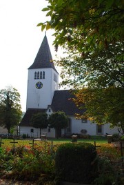 Vue de l'église réformée de Märstetten. Cliché personnel (automne 2012)