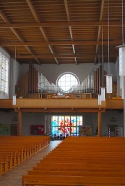 La nef avec l'orgue au fond. Cliché personnel