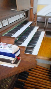 Console de l'orgue. Cliché personnel privé