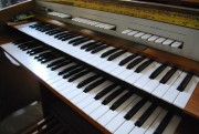 Claviers de l'orgue numérique (dommage ! Dans un tel lieu remarquable). Cliché personnel
