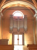 Vue du nouvel orgue Mascioni (2017) dans l'église de Tenero. Source: /mascioni-organs.com