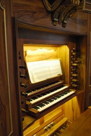 Console de l'orgue Quoirin. Cliché personnel (Schleppy, 2018)