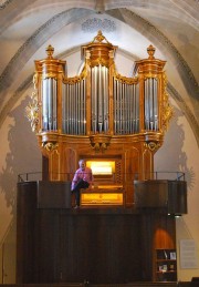 Autre vue de l'orgue avec l'organiste. Cliché personnel (Schleppy, 2018)