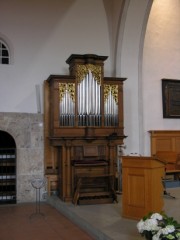 Vue d'ensemble du choeur avec son orgue Messmer. Cliché personnel