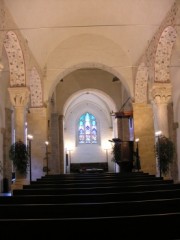 Vue intérieure axiale de l'église de Grandson. Cliché personnel