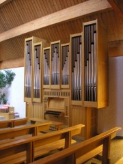 Une vue de l'orgue Mingot de l'église catholique (1981). Cliché personnel
