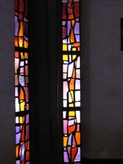 Un vitrail de l'artiste fribourgeois Yoki. Cliché personnel