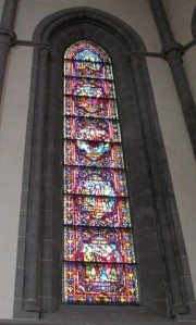Un des vitraux du choeur à St-François. Cliché personnel