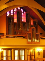 Une dernière vue de l'orgue Kuhn de Ste-Thérèse à Lausanne. Cliché personnel