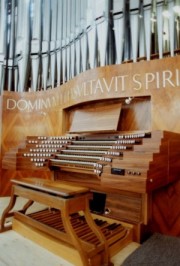 Vue partielle de l'orgue Klais de tribune à Ottobeuren (5 claviers). Crédit: www.uquebec.ca/musique/orgues/
