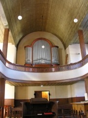 Une dernière vue intérieure globale avec l'orgue Kuhn. Cliché personnel