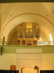 Vue axiale de l'église avec l'orgue. Cliché personnel