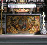 Le rare antependium devant le maître-autel: F.T. Menteler (1745). Cliché personnel