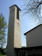 Eglise réformée du quartier de Mattenbach à Winterthur. Cliché personnel (mai 2008)