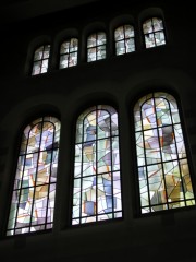 Ensemble de vitraux dans le transept droit. Cliché personnel