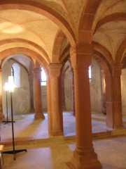 Vue de la crypte romane. Cliché personnel