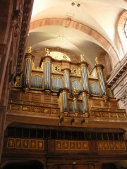 Une autre vue de l'orgue (réglage aux tons plus chauds). Cliché personnel (07.2008)