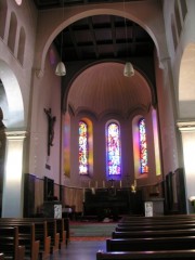 Vue intérieure de l'église depuis l'entrée. Cliché personnel