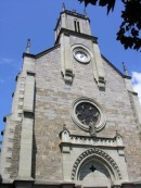 Vue de l'église catholique d'Aigle. Cliché personnel (août 2008)