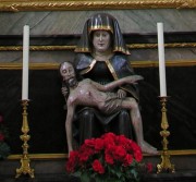 Vue rapprochée de la Pietà de l'autel gauche (16ème s.). Cliché personnel