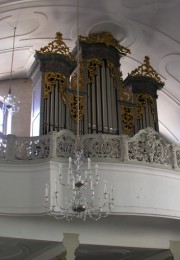 Une vue rapprochée de l'orgue Metzler. Cliché personnel