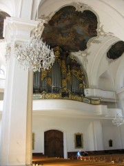 Vue en direction de l'orgue depuis le bas-côté droit. Cliché personnel