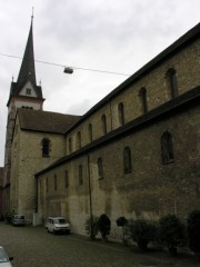 Vue extérieure de l'église de Tous-les-Saints. Cliché personnel (sept. 2008)