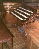 Console de l'orgue du Sacré Coeur, Paris. Cavaillé-Coll, 1898. Crédit: //infopuq.uequebec.ca/ Console de l'orgue du Sacré Coeur, Paris. Cavaillé-Coll, 1898. Crédit: //infopuq.uequebec.ca/