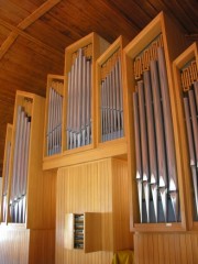 Autre vue du buffet de l'orgue en tribune. Cliché personnel