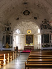 Vue intérieure en direction du choeur. Cliché personnel