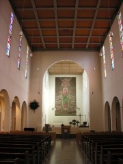 Vue de la nef et du choeur depuis l'entrée. Cliché personnel