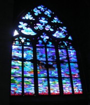 Autre vitrail de Manessier vers le St-Sépulcre. Cliché personnel