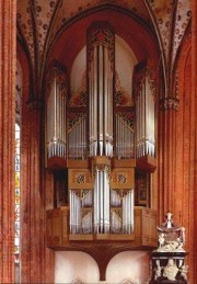 Orgue appelé Totentanzorgel (orgue de la Danse des Morts) de la Marienkirche de Lübeck. Crédit: //public.fotki.com/