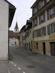 Rue principale avec le Temple au fond. Cliché personnel