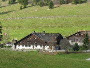 Ferme près de La Chaux-du-Milieu. Cliché personnel